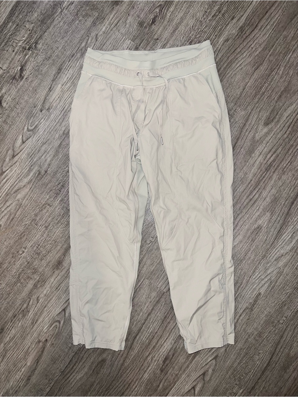 Lululemon Dance Studio Mid-Rise Lined Cropped Pants Size 8